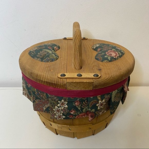 Vintage Wooden Heart Fabric Sewing Basket - Picture 3 of 15
